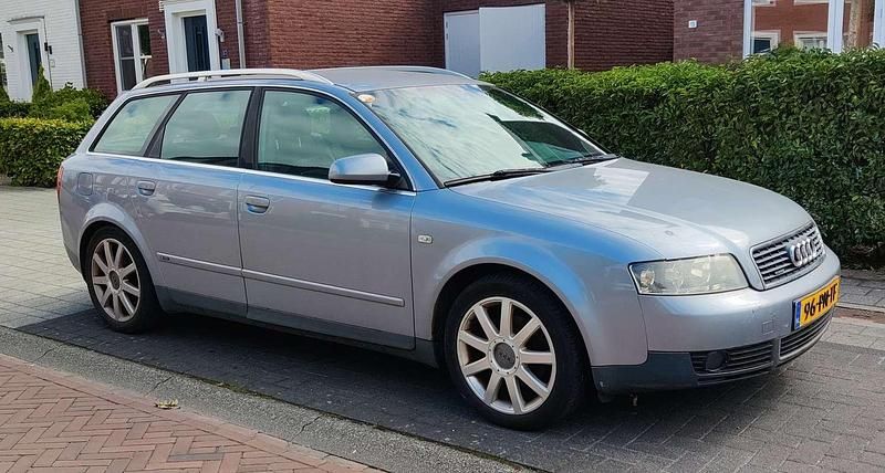 Zilver Gebruikt 2004 Audi A4 Proline Stationwagen | € 1.500 - Afbeelding 1/4