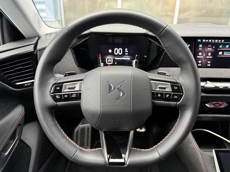 Occasion DS Automobiles DS4 Performance Line Plus 131 PK (96 kW) 2024 Zwart Hatchback