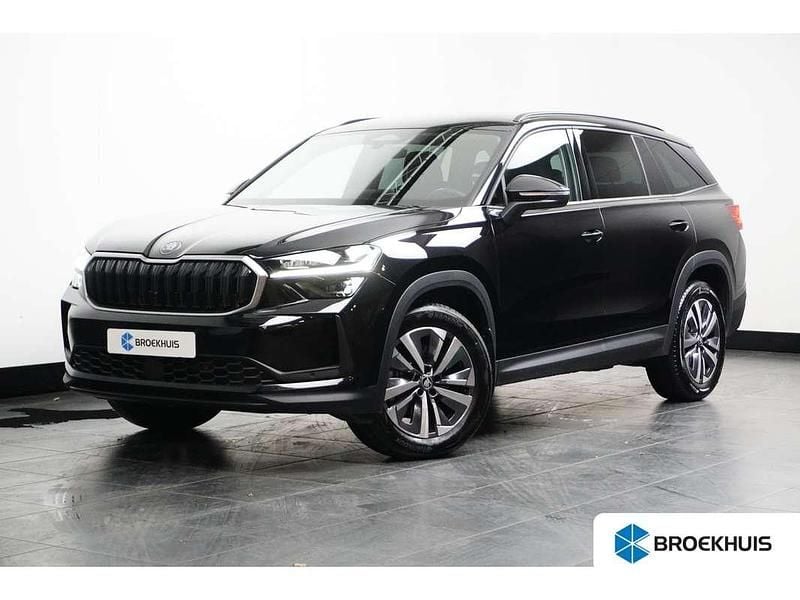 Zwart Gebruikt 2025 Skoda Kodiaq Selection SUV | € 46.900 (Eerlijke prijs) - Afbeelding 1/4