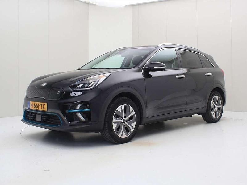 Zwart Gebruikt 2020 Kia e-Niro 2 SUV | € 19.500 (Eerlijke prijs) - Afbeelding 1/2