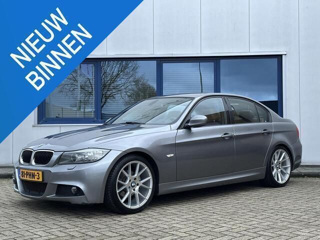 Grijs Gebruikt 2011 BMW 320 M Sport Sedan | € 9.950 (Duur) - Afbeelding 1/4