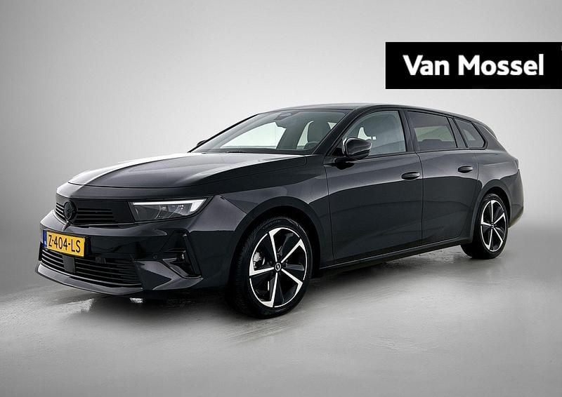 Zwart Gebruikt 2024 Opel Astra Stationwagen | € 25.440 (Goede deal) - Afbeelding 1/4