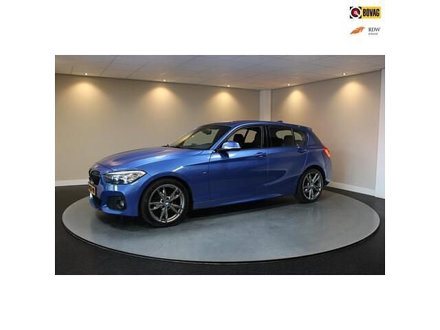 Blauw Gebruikt 2016 BMW 118 M Sport Hatchback | € 14.940 (Iets duurder) - Afbeelding 1/4