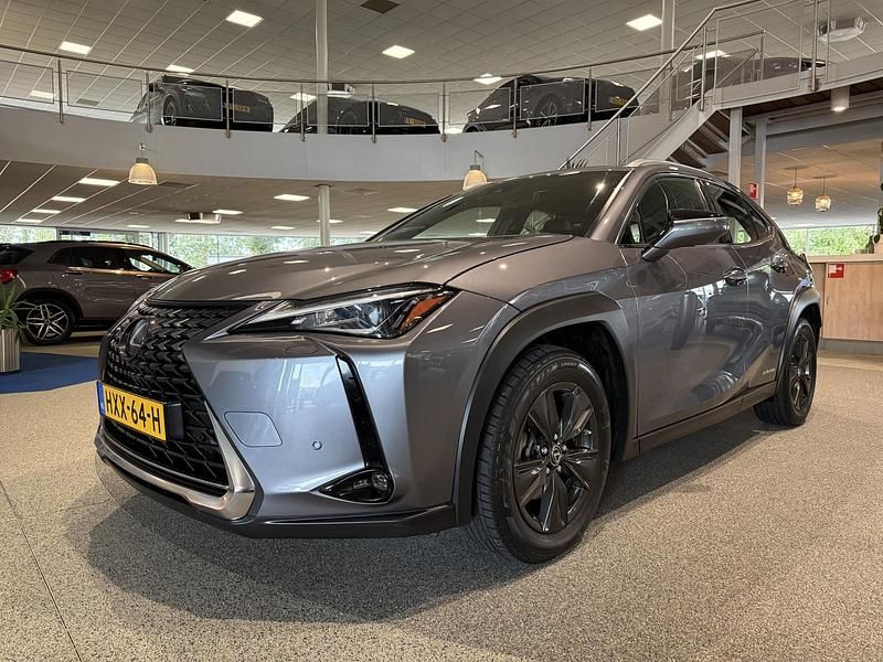Occasion Lexus UX Luxury Line 153 PK (112 kW) 2019 Grijs SUV