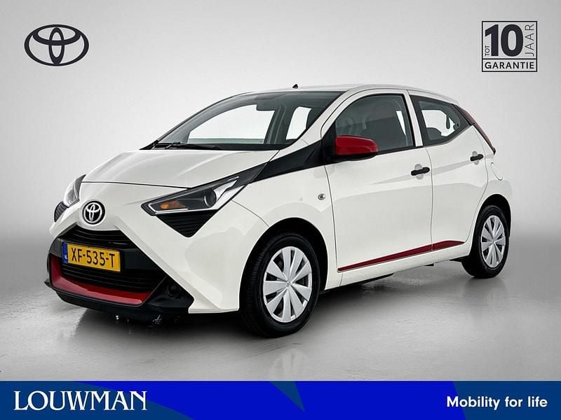 Wit Gebruikt 2018 Toyota Aygo Hatchback | € 8.945 (Eerlijke prijs) - Afbeelding 1/4