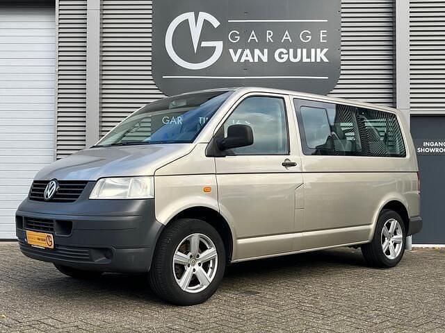 Beige (metallic) Gebruikt 2005 VW T5 Comfortline Van | € 7.495 (Eerlijke prijs) - Afbeelding 1/3