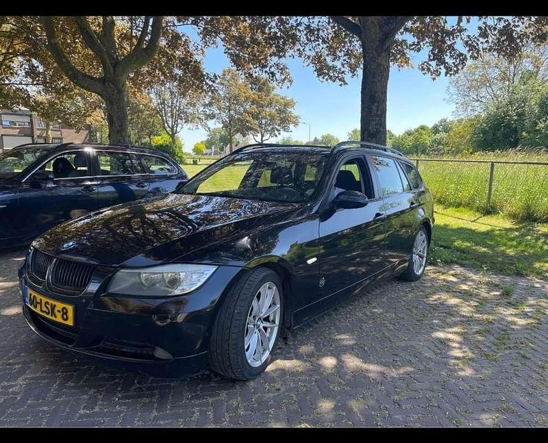 Gebruikt 2010 BMW 320 Stationwagen | € 3.590 (Eerlijke prijs) - Afbeelding 1/4