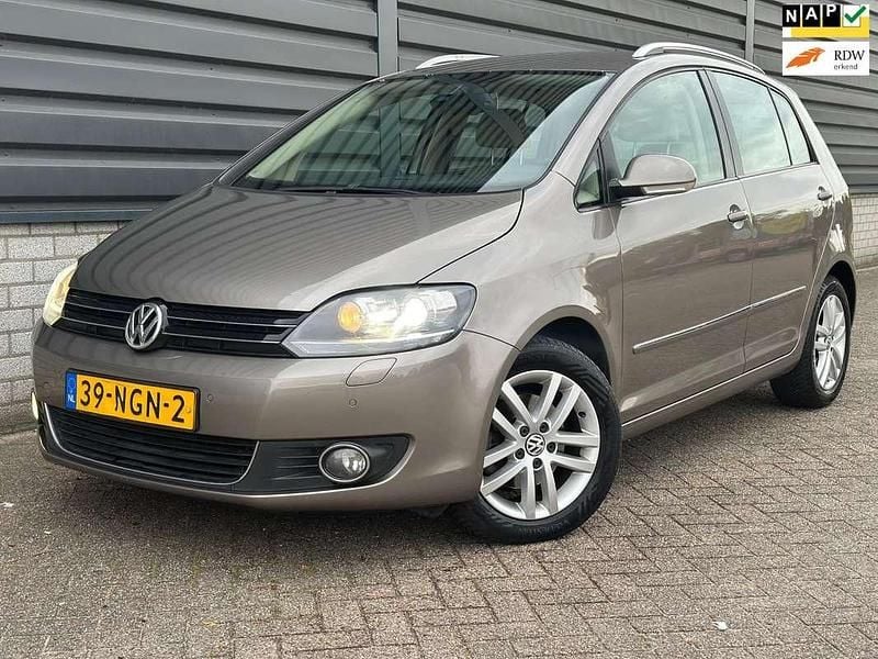 Bruin (metallic) Occasion 2010 VW Golf Plus Cross Highline MPV | € 4.999 (Eerlijke prijs) - Afbeelding 1/4