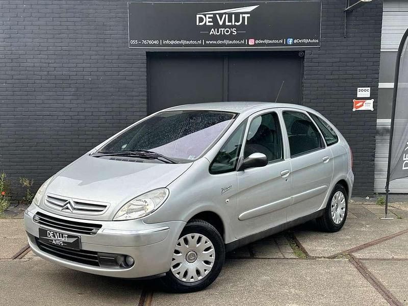 Occasion Citroën Xsara Picasso Attraction 116 PK (85 kW) 2005 Grijs, metallic lak MPV