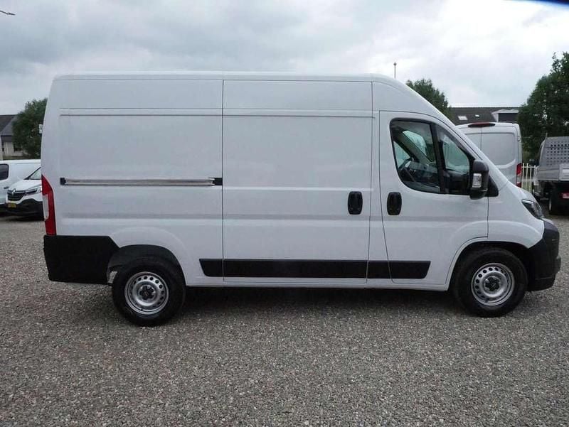 Occasion Opel Movano 140 PK (102 kW) 2024 Wit Van