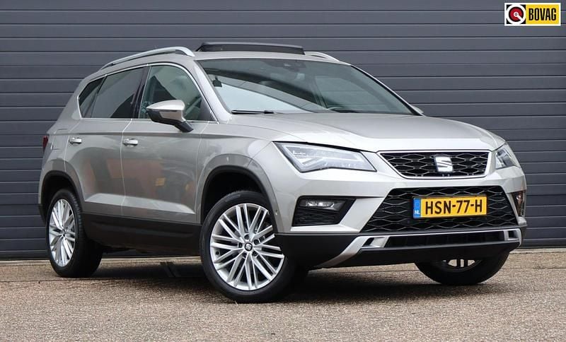 Grijs Gebruikt 2017 Seat Ateca XCELLENCE SUV | € 19.500 (Eerlijke prijs) - Afbeelding 1/4