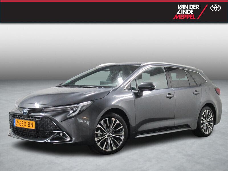 Grijs Gebruikt 2024 Toyota Corolla Hybrid Stationwagen | € 32.950 - Afbeelding 1/4