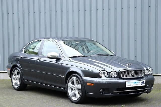 Grijs Gebruikt 2009 Jaguar X-type Sedan | € 14.900 - Afbeelding 1/4