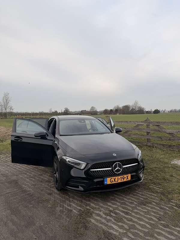 Occasion Mercedes A250 AMG line 160 PK (117 kW) 2021 Zwart Hatchback
