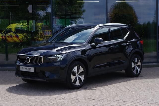 Zwart, metallic lak Gebruikt 2022 Volvo XC40 Core SUV | € 31.950 (Super prijs) - Afbeelding 1/4