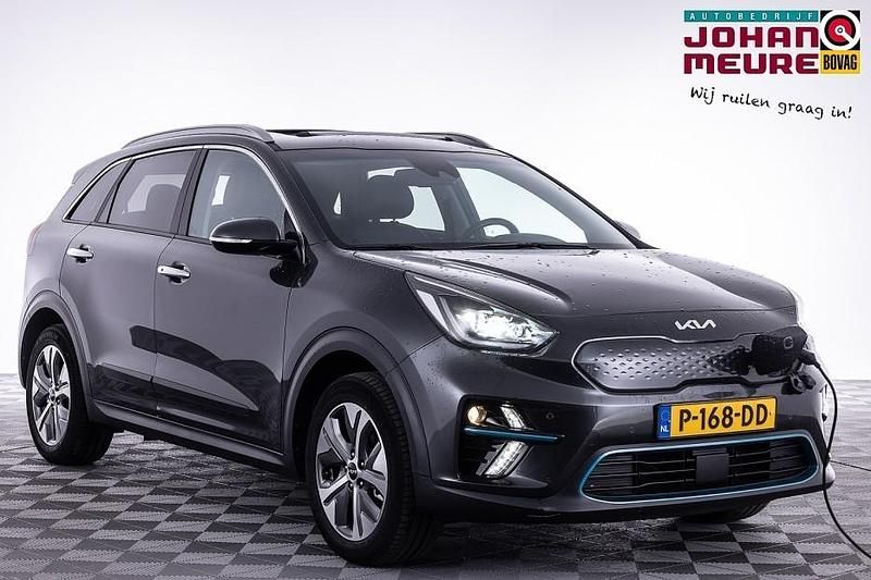 Grijs Gebruikt 2022 Kia e-Niro SUV | € 25.900 (Goede deal) - Afbeelding 1/4