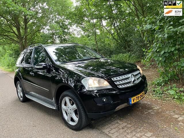 Zwart Gebruikt 2007 Mercedes 280 Van | € 11.750 - Afbeelding 1/4