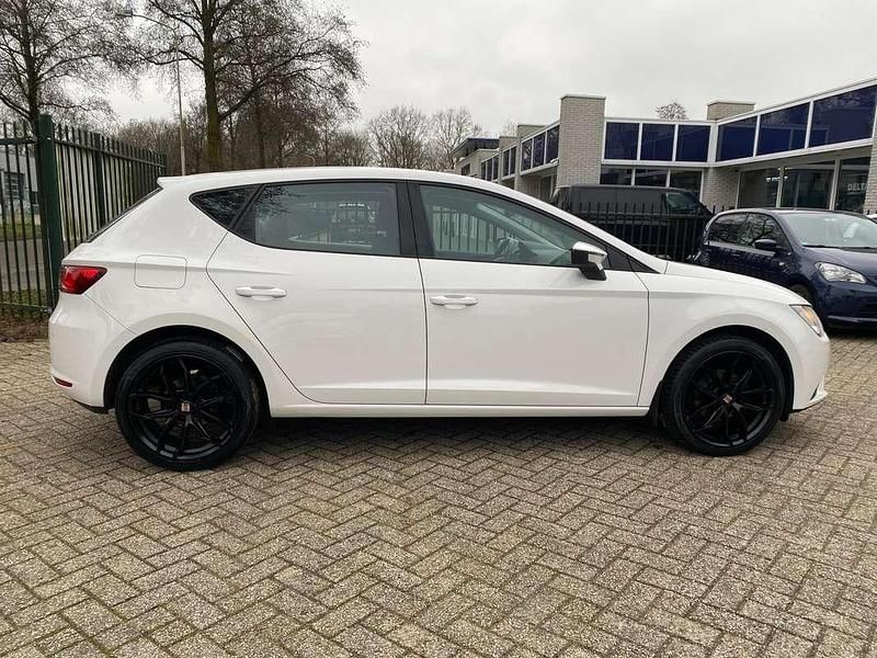 Occasion Seat Leon Style 110 PK (80 kW) 2015 Wit Hatchback