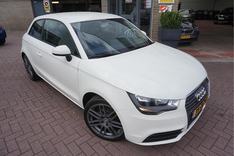 Wit Gebruikt 2013 Audi A1 Hatchback | € 9.785 (Iets duurder) - Afbeelding 1/4