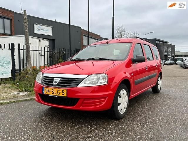 Occasion Dacia Logan MCV Ambiance 84 PK (61 kW) 2011 Rood MPV