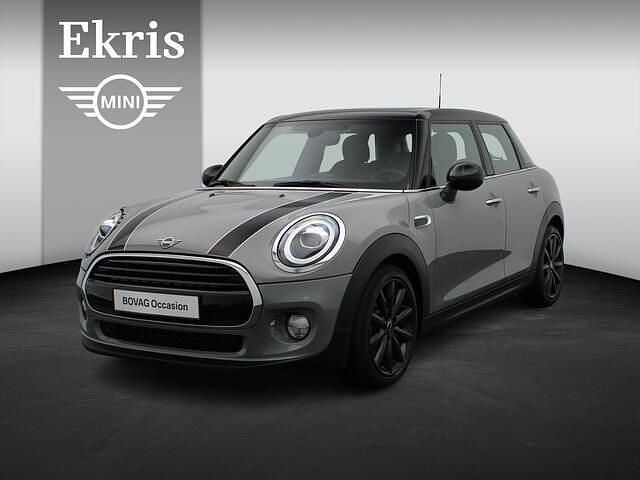 Grijs Gebruikt 2018 Mini Cooper Comfort Hatchback | € 19.950 (Eerlijke prijs) - Afbeelding 1/4