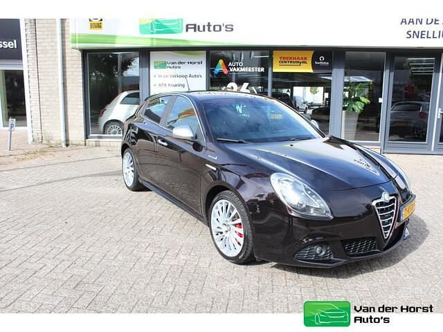 Zwart Gebruikt 2013 Alfa Romeo Giulietta Hatchback | € 7.950 (Eerlijke prijs) - Afbeelding 1/4