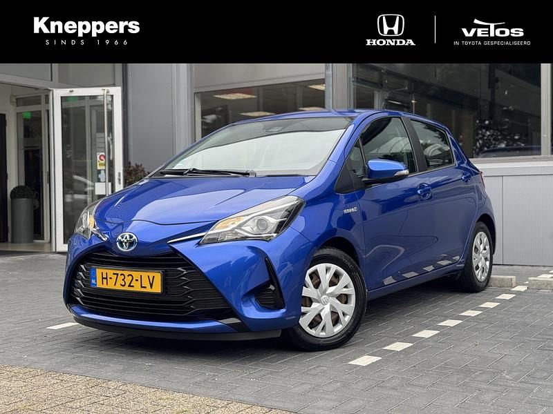 Blauw Gebruikt 2020 Toyota Yaris Hybrid Active Hatchback | € 17.950 (Eerlijke prijs) - Afbeelding 1/4