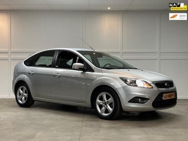 Grijs Gebruikt 2010 Ford Focus Hatchback | € 4.450 (Duur) - Afbeelding 1/4