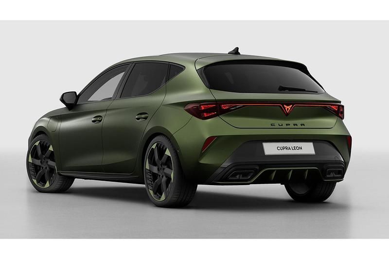 Nieuw Cupra Leon VZ 2026 Manganese green matt Hatchback