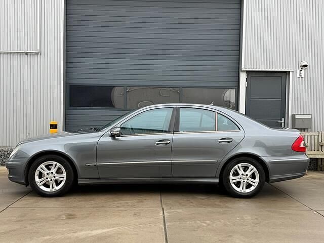 Occasion Mercedes E200 Avantgarde 136 PK (100 kW) 2007 Grijs (metallic) Sedan