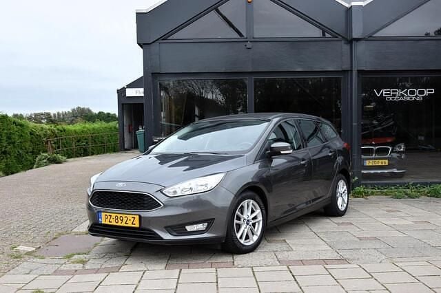 Grijs Gebruikt 2017 Ford Focus Titanium Stationwagen | € 8.995 (Goede deal) - Afbeelding 1/4