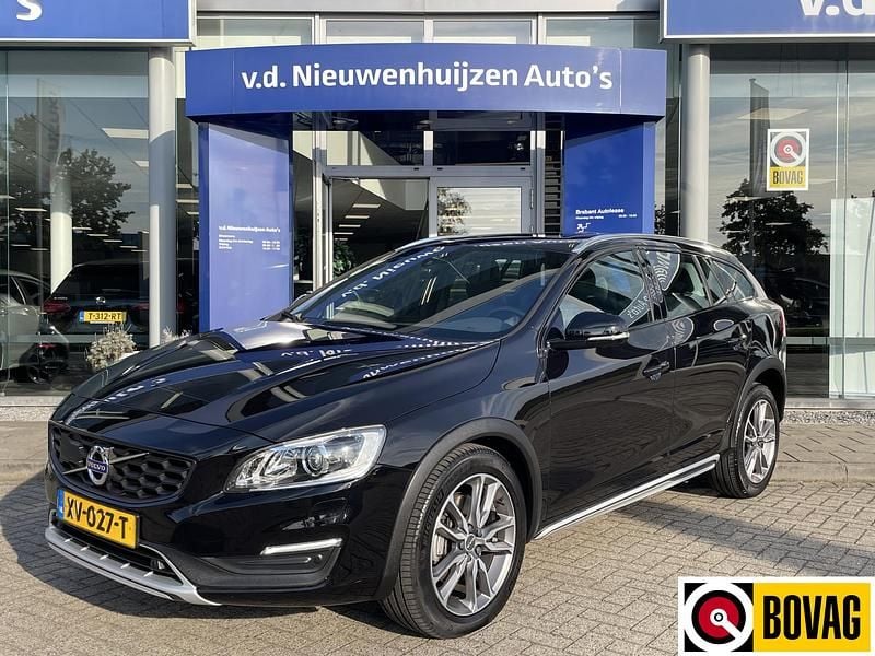 Zwart Gebruikt 2019 Volvo V60 CC Stationwagen | € 25.950 (Super prijs) - Afbeelding 1/4
