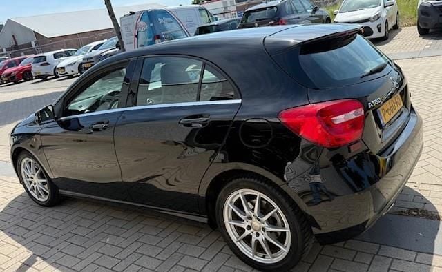 Zwart Gebruikt 2013 Mercedes A180 Hatchback | € 7.950 (Super prijs) - Afbeelding 1/4
