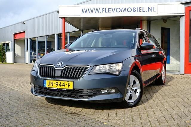Occasion Skoda Superb Business Line 120 PK (88 kW) 2016 Grijs Stationwagen