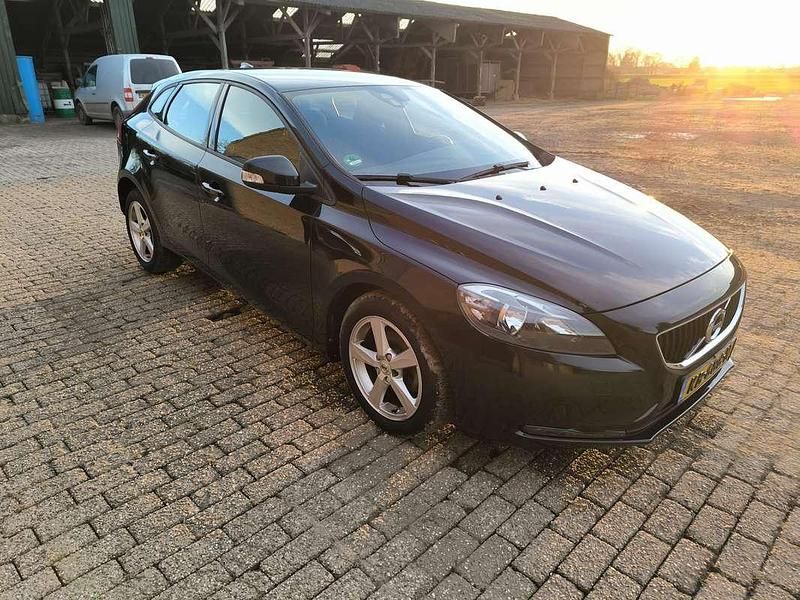 Occasion Volvo V40 120 PK (88 kW) 2016 Zwart MPV