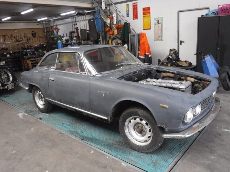 Grijs Gebruikt 1962 Alfa Romeo 2600 Sprint | € 22.500 - Afbeelding 1/4