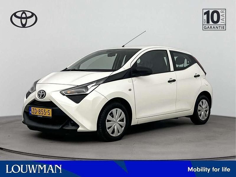 Wit Gebruikt 2019 Toyota Aygo Hatchback | € 10.945 (Eerlijke prijs) - Afbeelding 1/3