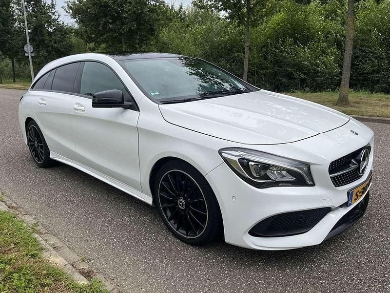 Wit Gebruikt 2019 Mercedes CLA180 Business Sedan | € 18.500 (Super prijs) - Afbeelding 1/4
