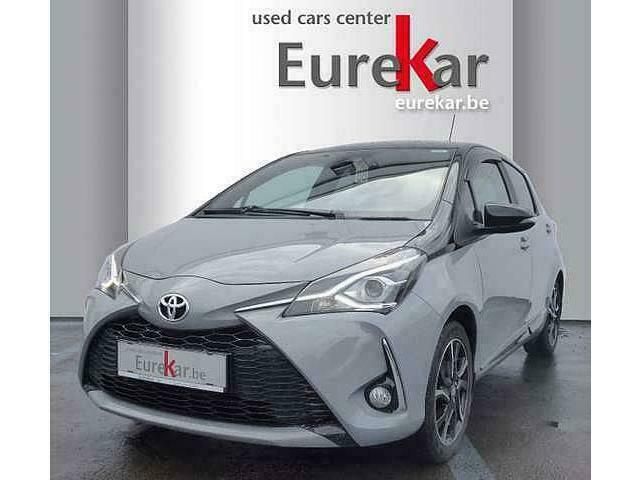 Grijs Gebruikt 2019 Toyota Yaris Sedan | € 15.490 (Eerlijke prijs) - Afbeelding 1/4