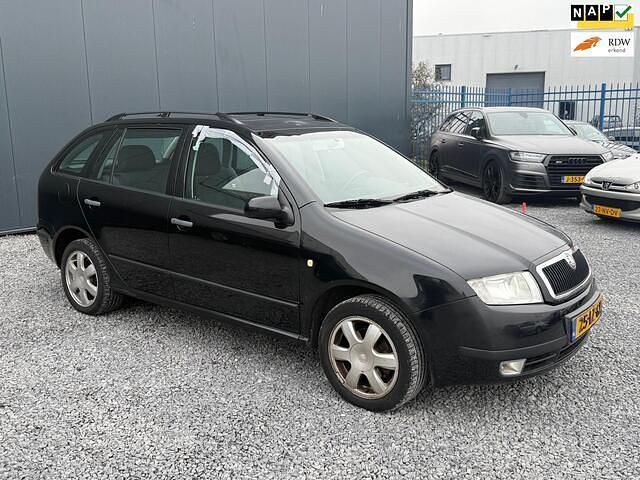 Zwart Occasion 2003 Skoda Fabia Elegance Stationwagen | € 699 (Eerlijke prijs) - Afbeelding 1/4