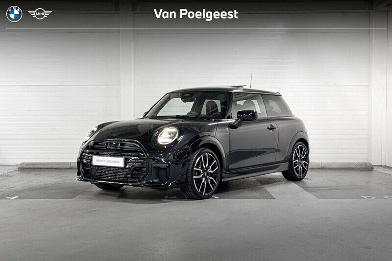 Zwart Gebruikt 2024 Mini Cooper S Hatchback | € 38.900 - Afbeelding 1/4