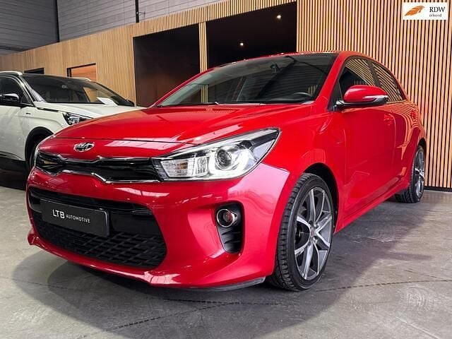 Rood (metallic) Occasion 2017 Kia Rio Hatchback | € 14.990 (Eerlijke prijs) - Afbeelding 1/4