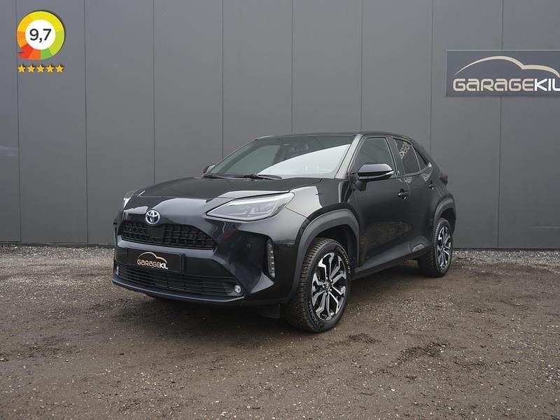 Zwart Gebruikt 2024 Toyota Yaris Cross Team SUV | € 28.990 (Eerlijke prijs) - Afbeelding 1/4