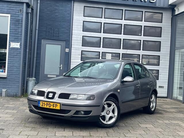 Occasion Seat Leon Sport 125 PK (91 kW) 2004 Grijs Hatchback