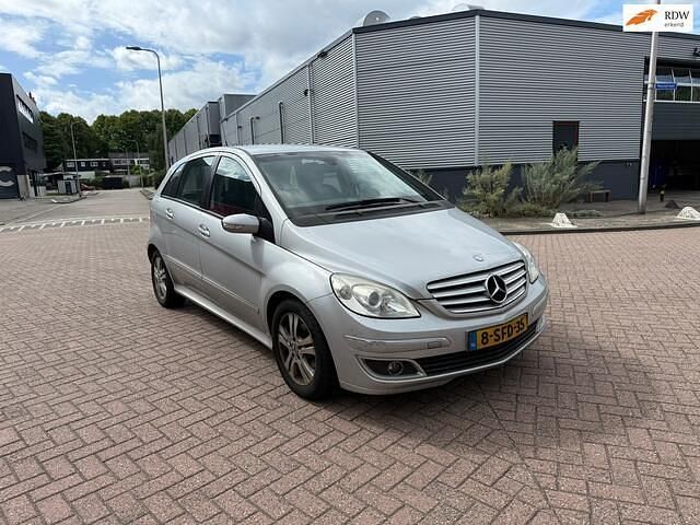 Grijs Gebruikt 2006 Mercedes B180 MPV | € 950 - Afbeelding 1/4