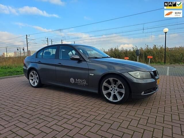 Grijs Occasion 2006 BMW 320 Executive Sedan | € 1.450 (Super prijs) - Afbeelding 1/4