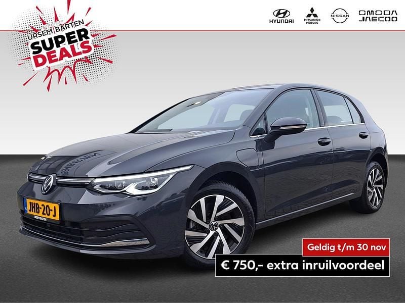 Grijs Gebruikt 2021 VW Golf VIII Style Hatchback | € 21.930 (Super prijs) - Afbeelding 1/4