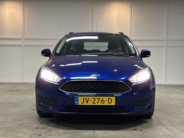 Blauw Gebruikt 2016 Ford Focus Stationwagen | € 5.250 (Goede deal) - Afbeelding 1/4