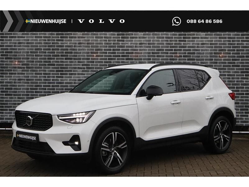 Wit Gebruikt 2025 Volvo XC40 Plus SUV | € 42.899 (Eerlijke prijs) - Afbeelding 1/4