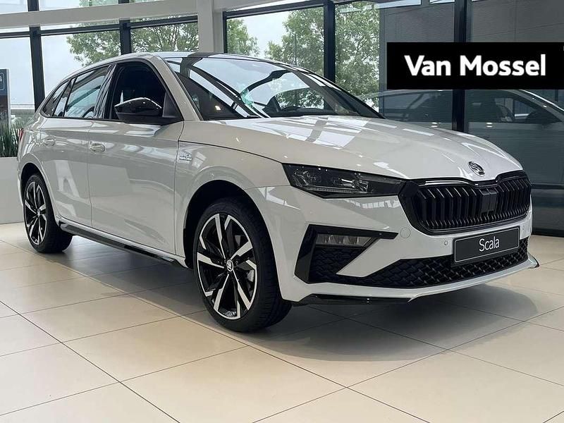 Wit Nieuw 2024 Skoda Scala Monte Carlo Hatchback | € 33.945 (Eerlijke prijs) - Afbeelding 1/4